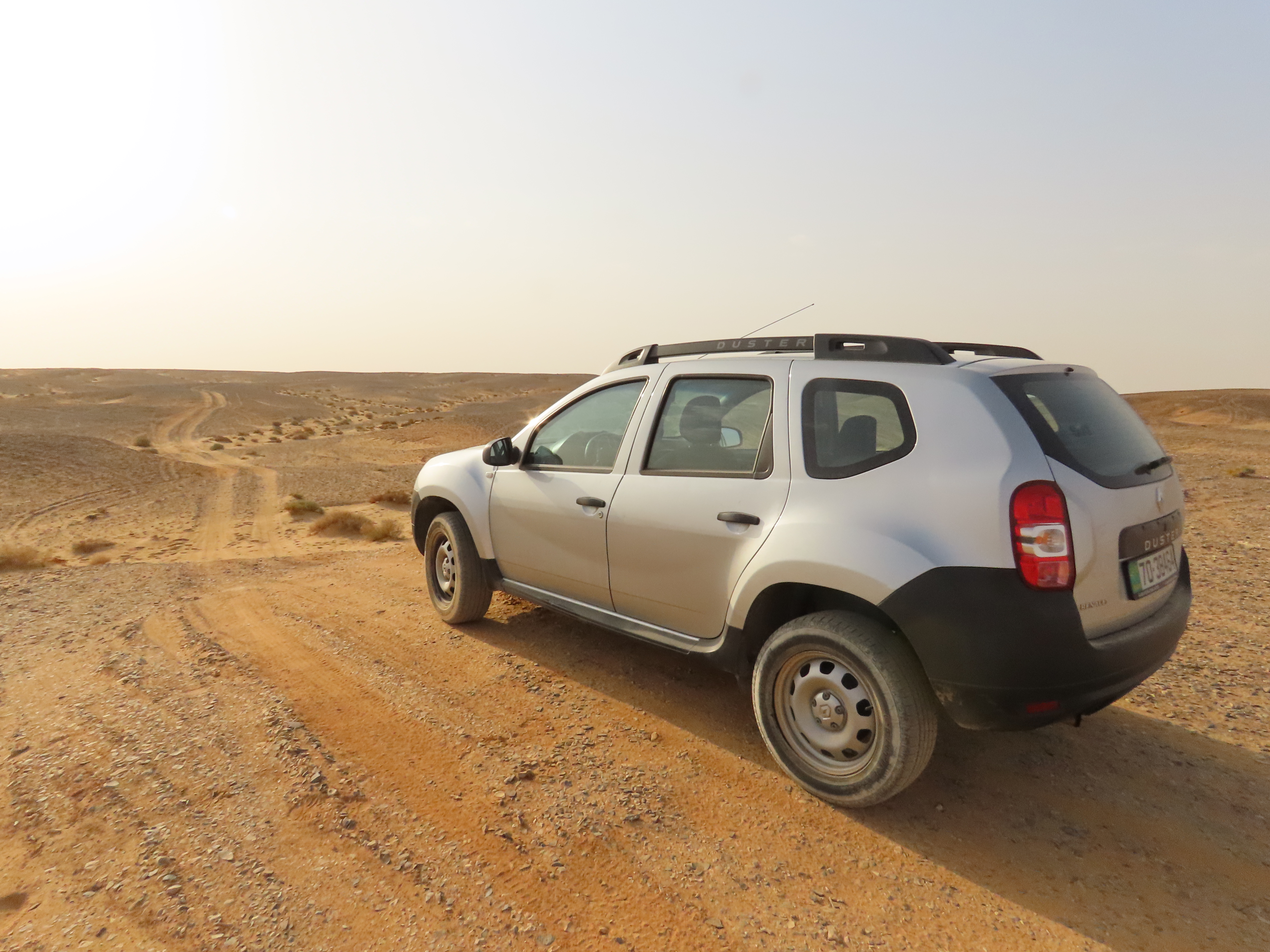 Auto in der Wueste