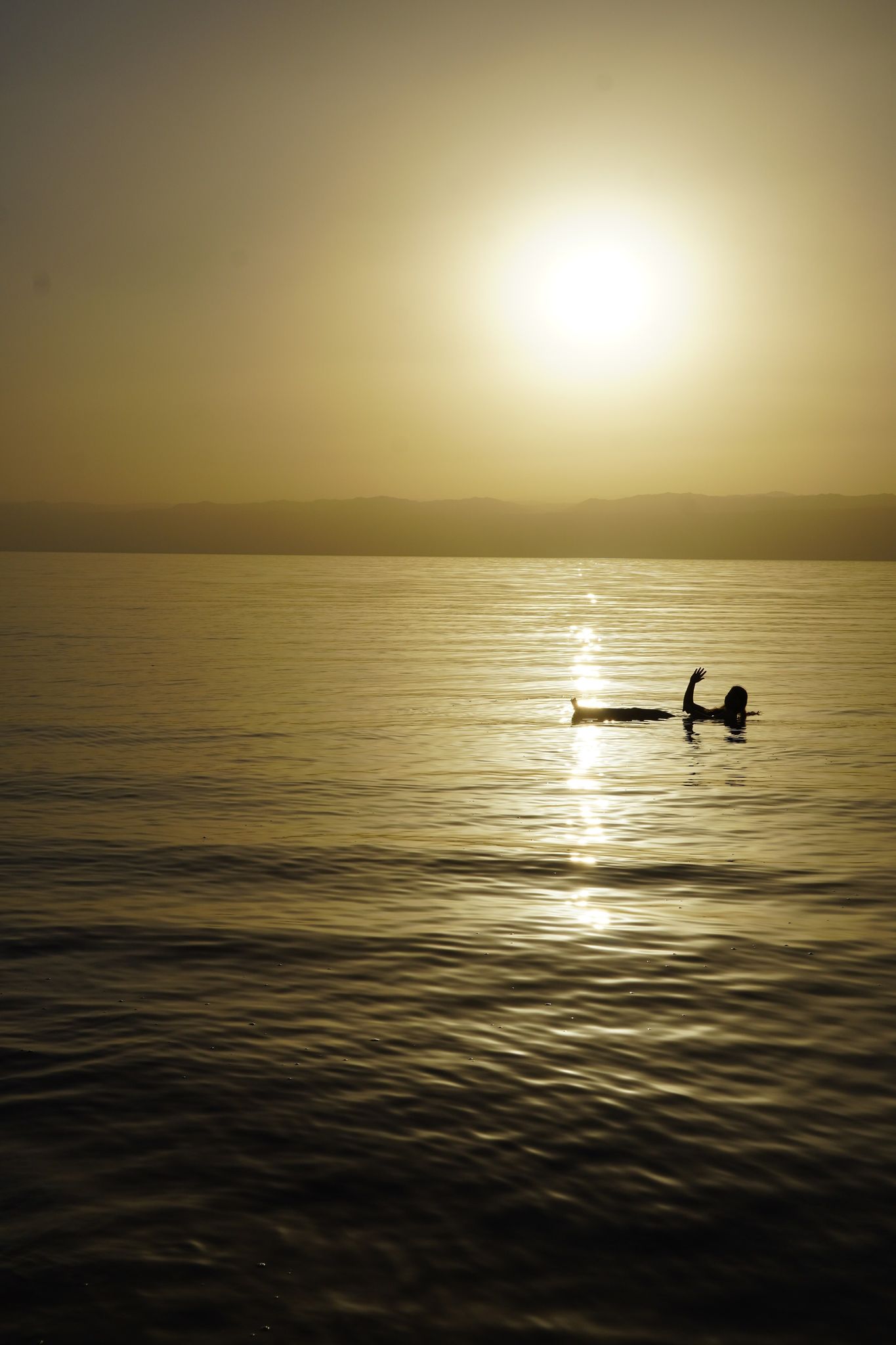Schwimmen im Toten Meer